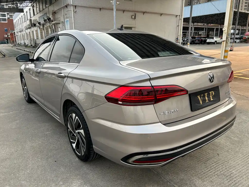Volkswagen Bora — миниатюра 6