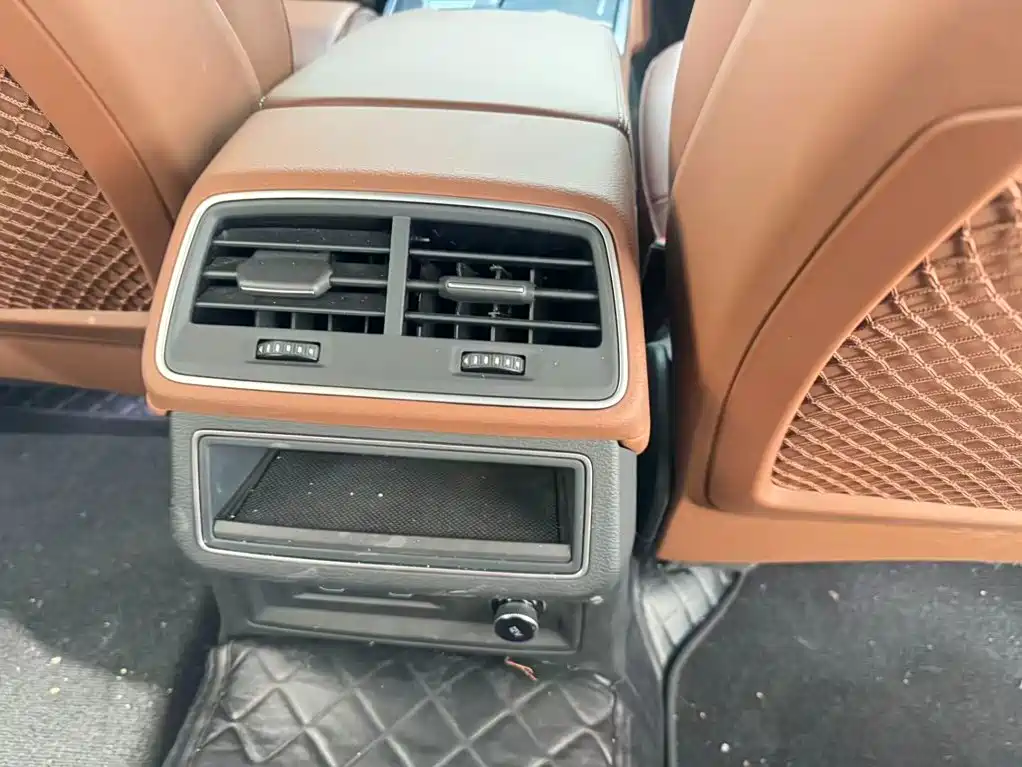 Audi A6L — миниатюра 11
