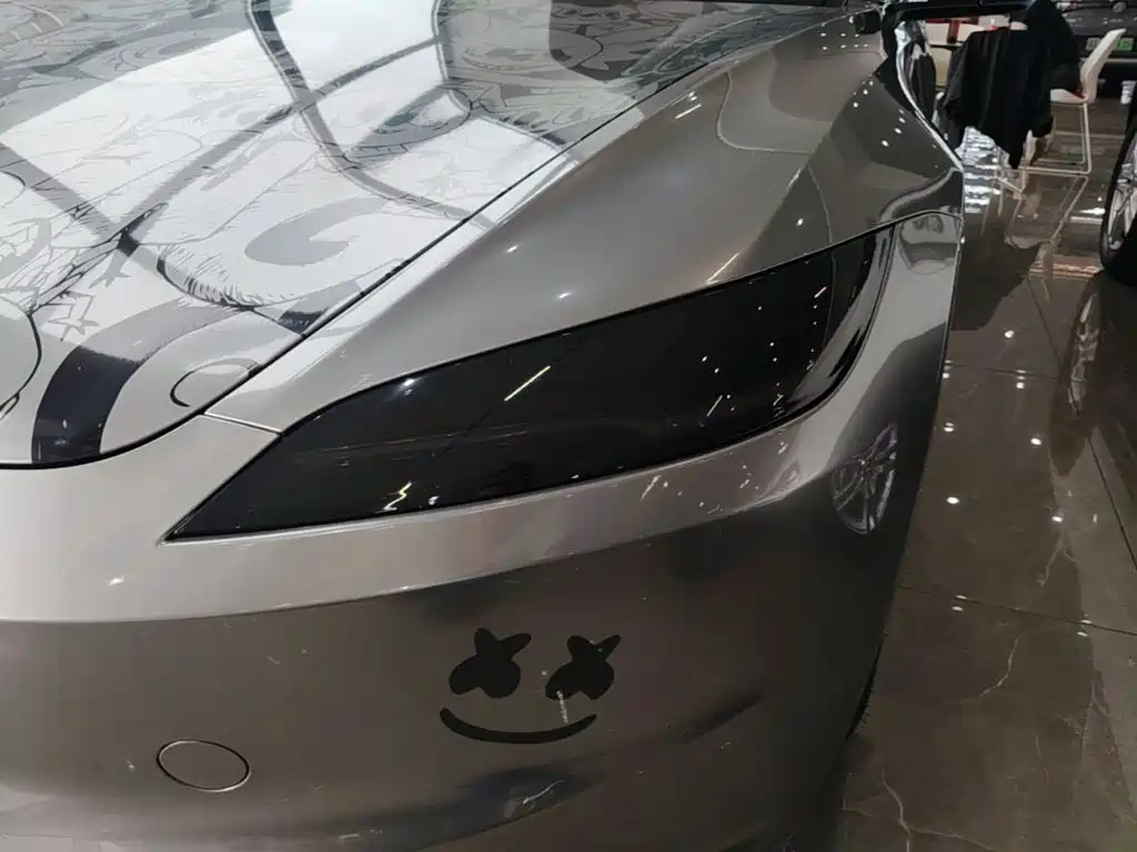 Tesla Model 3 — миниатюра 24
