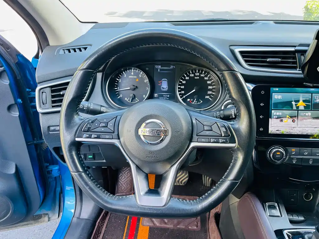 Nissan Qashqai — миниатюра 17
