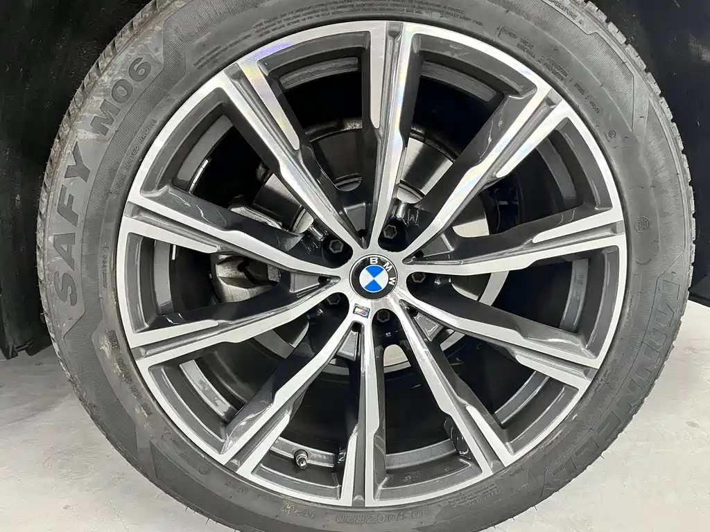 BMW X6 — миниатюра 13