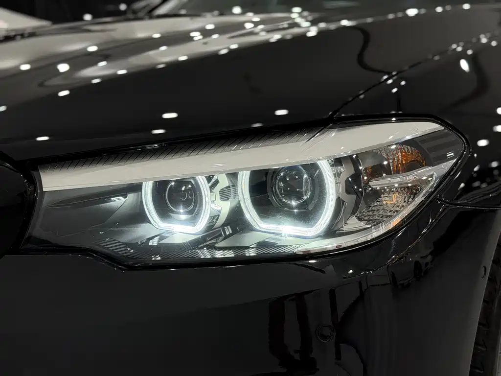 BMW 5 Series — миниатюра 16