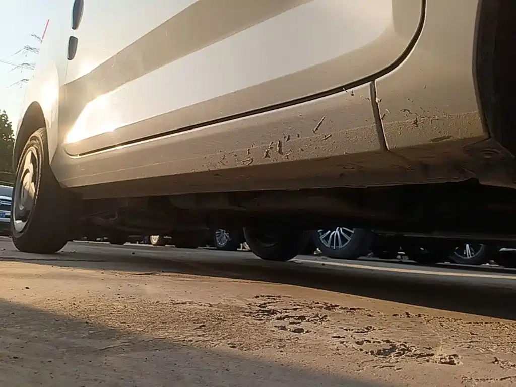 Wuling MINIEV — миниатюра 21