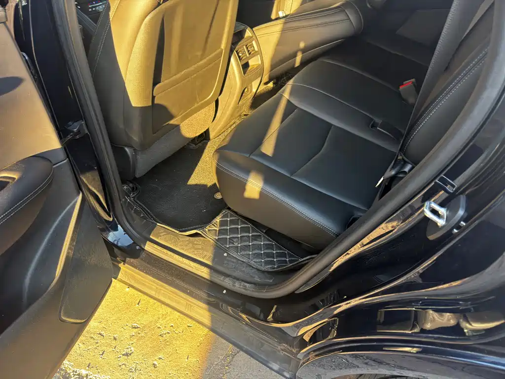 Cadillac XT5 — миниатюра 14
