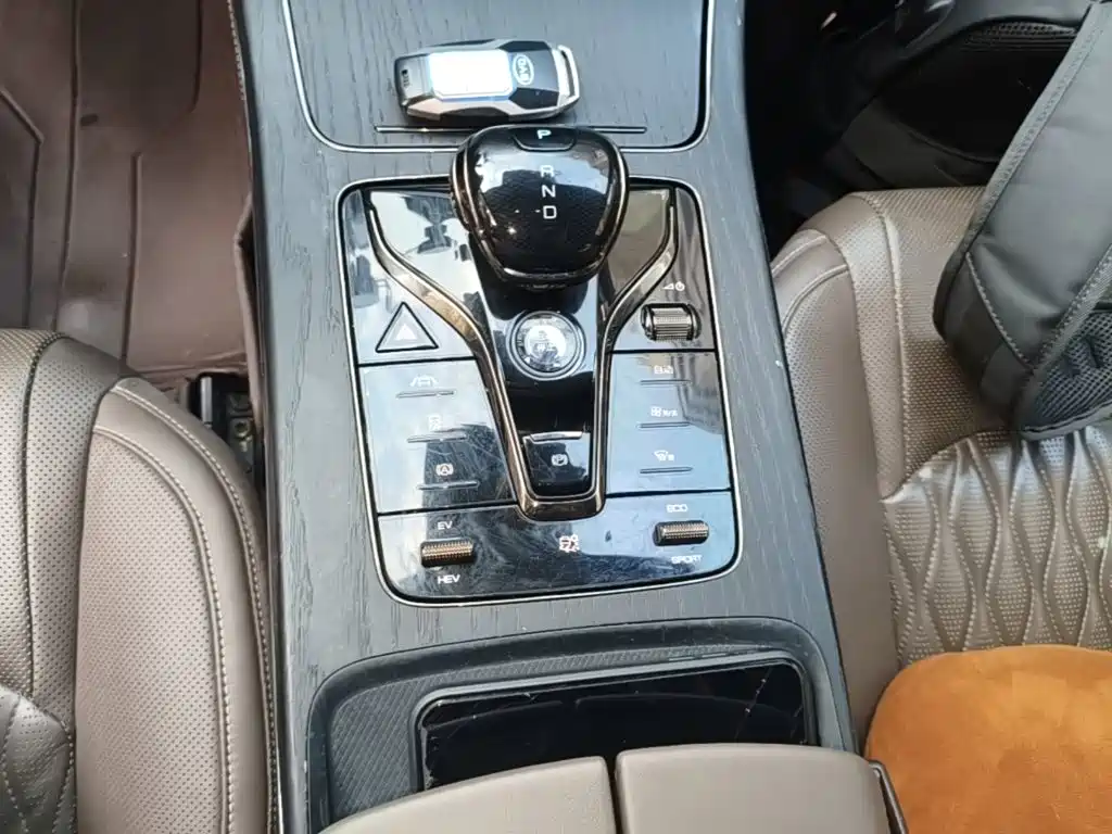 BYD Han — миниатюра 14
