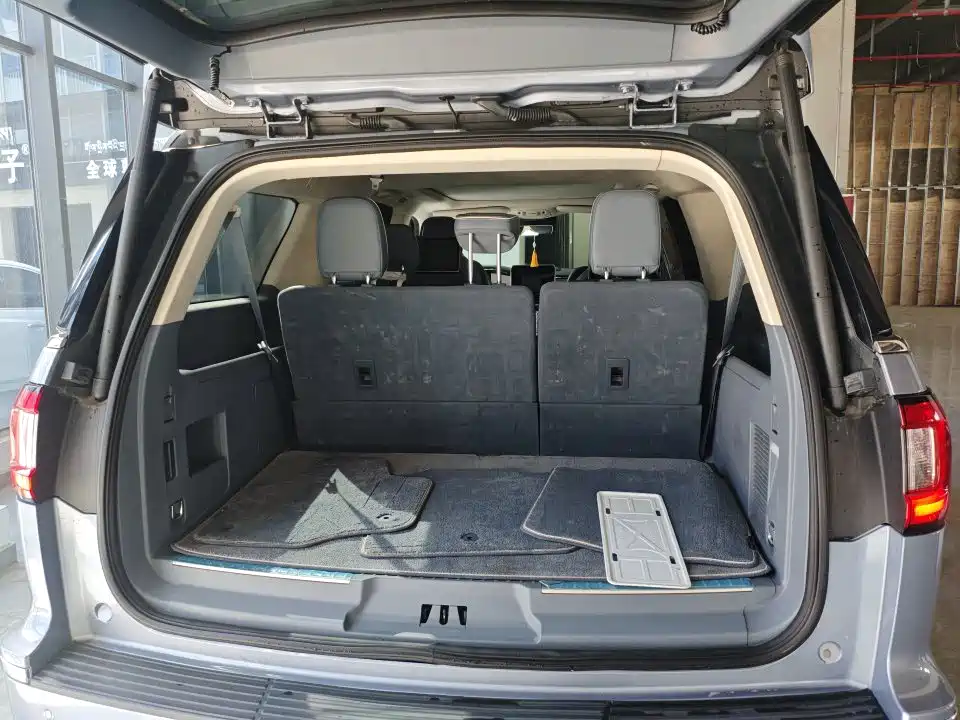 Lincoln Navigator — миниатюра 9