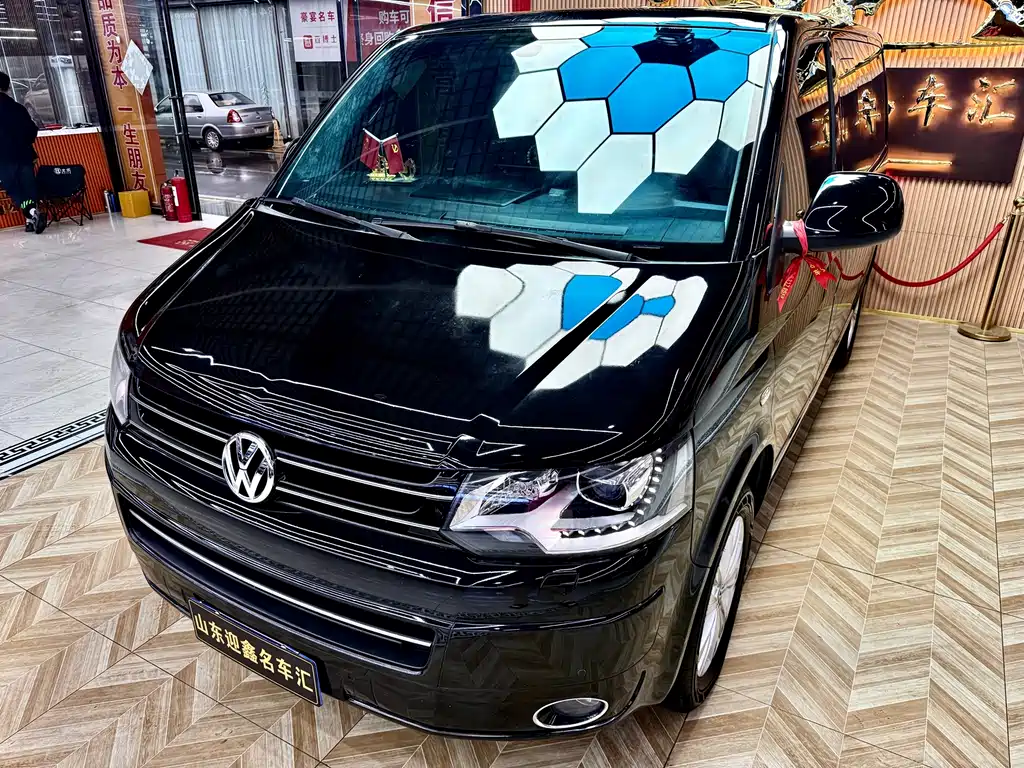 Volkswagen Multivan — миниатюра 6