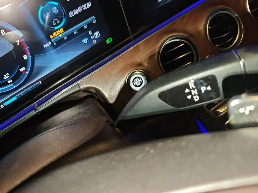 Mercedes-Benz E-Class — миниатюра 15