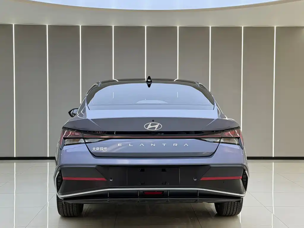 Hyundai Elantra — миниатюра 20
