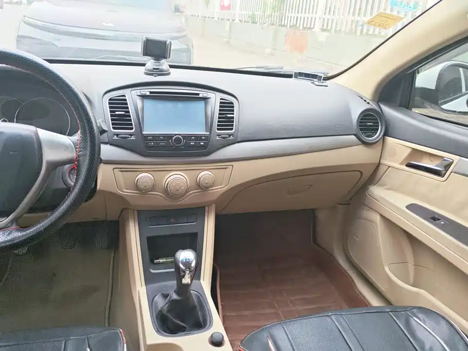 Roewe 350 — миниатюра 13