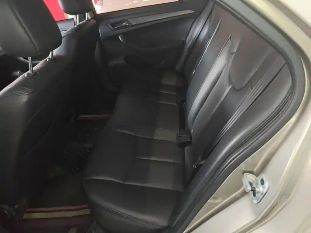 Roewe 360 — миниатюра 17