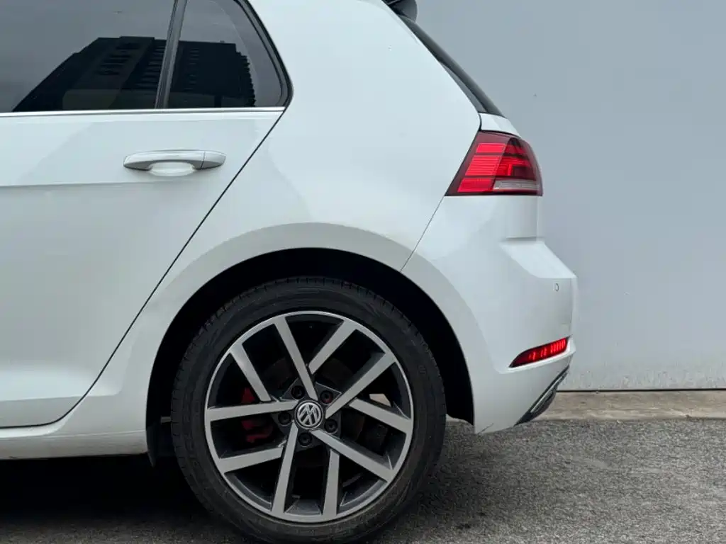 Volkswagen Golf — миниатюра 22