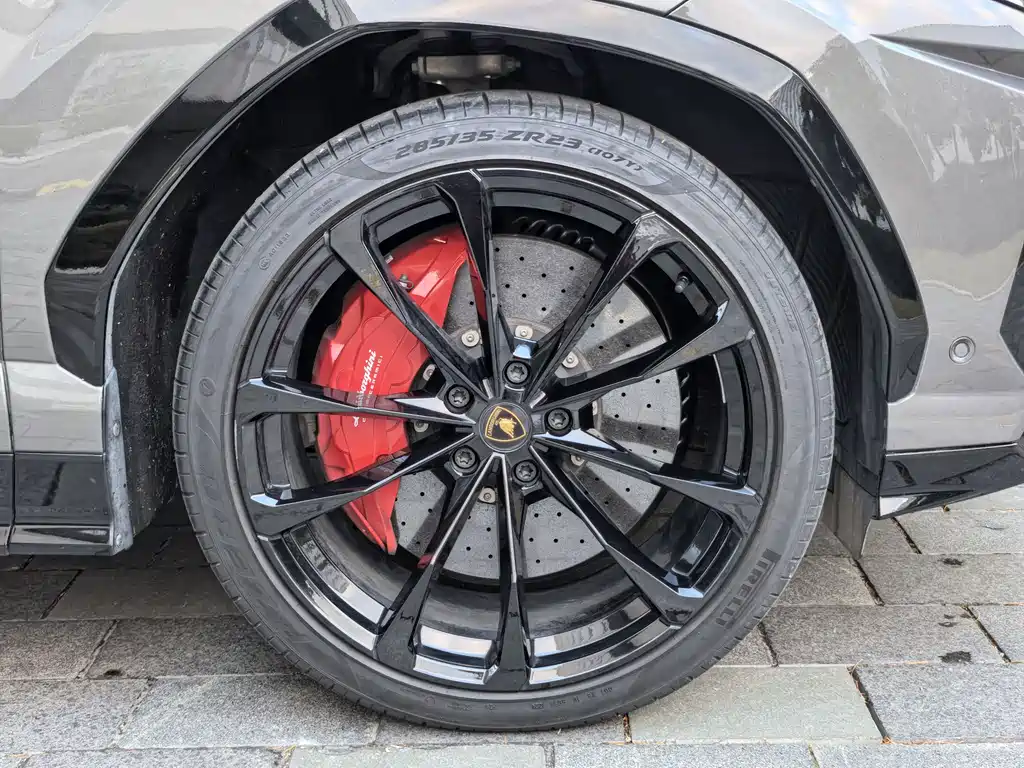 Lamborghini Urus 2021 4.0T V8
