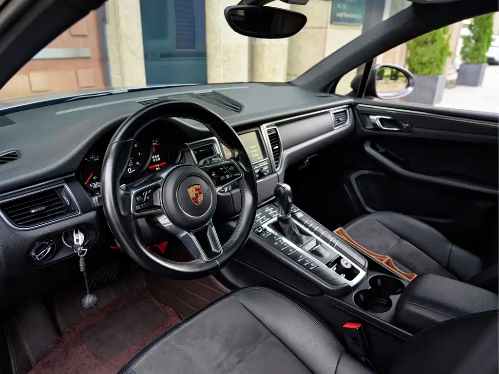 Porsche Macan — миниатюра 23