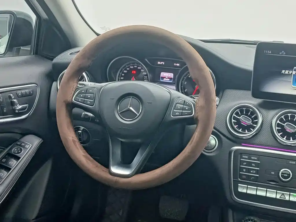 Mercedes-Benz GLA — миниатюра 12