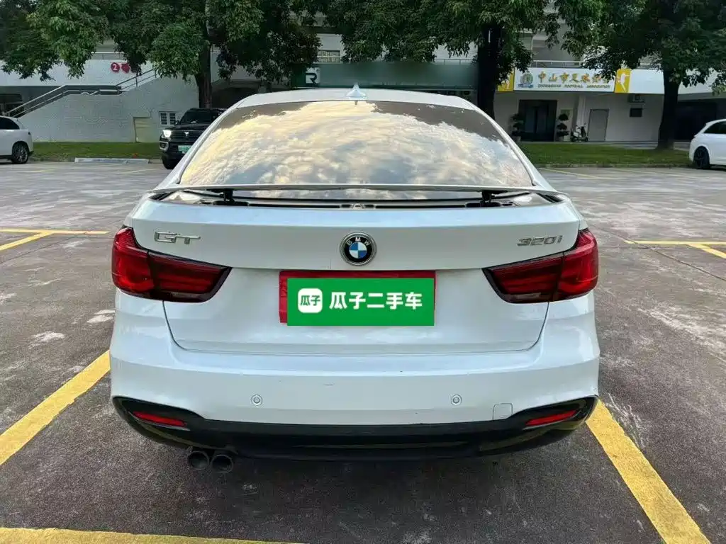 BMW 3 Series GT — миниатюра 6