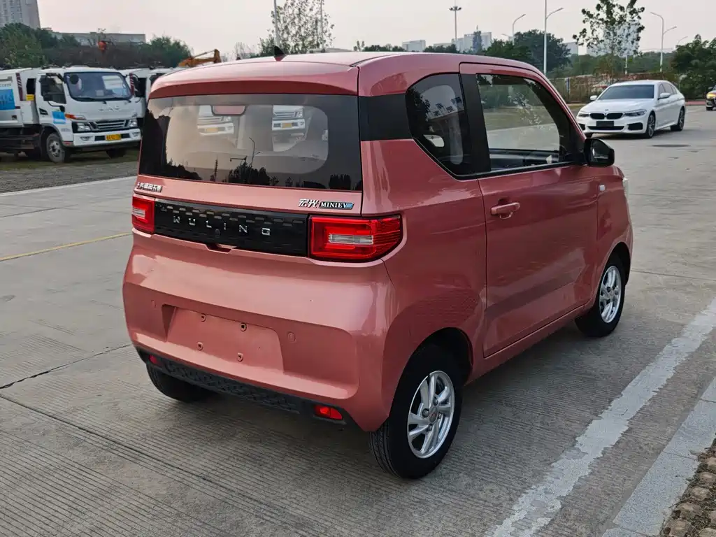 Wuling MINIEV — миниатюра 7