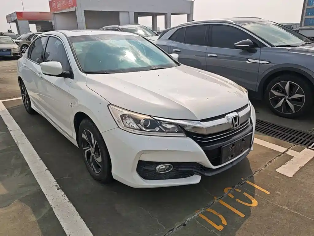 Honda Accord — миниатюра 4