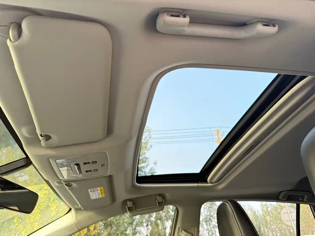 Toyota RAV4 — миниатюра 18
