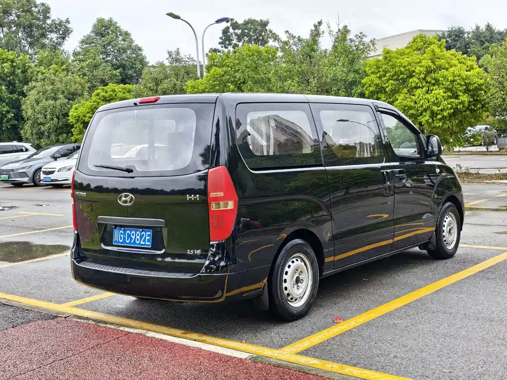 Hyundai H-1 — миниатюра 17