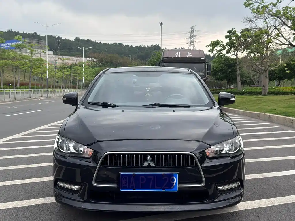 Mitsubishi Lancer EX — миниатюра 2