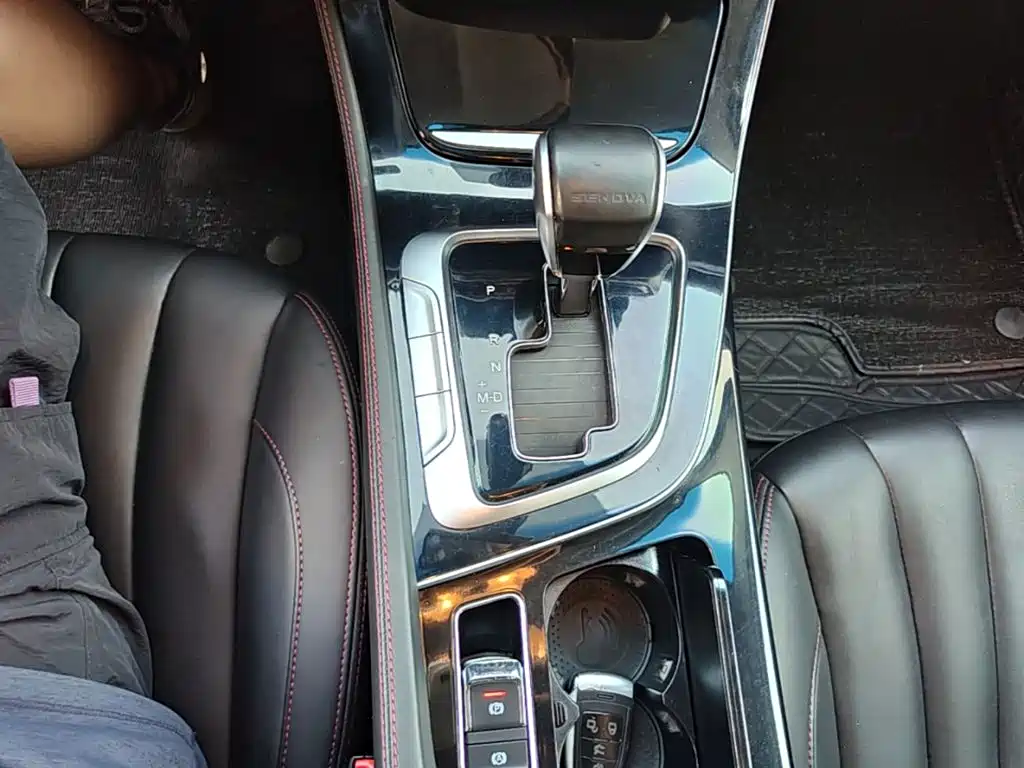 BAIC U7 — миниатюра 14
