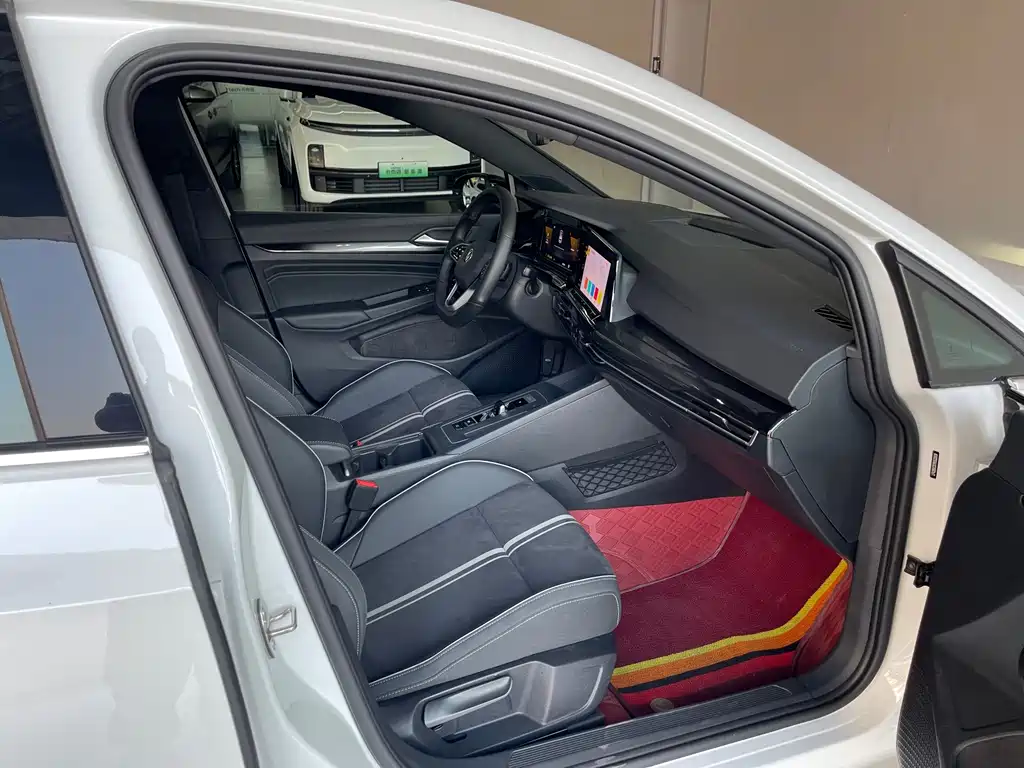 Volkswagen Golf — миниатюра 27