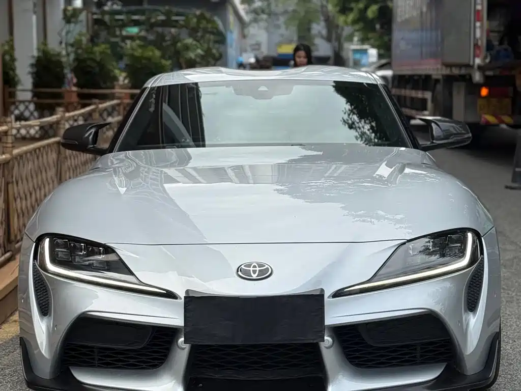 TOYOTA SUPRA