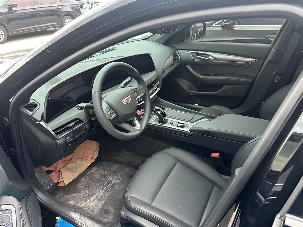 Cadillac CT5 — миниатюра 4
