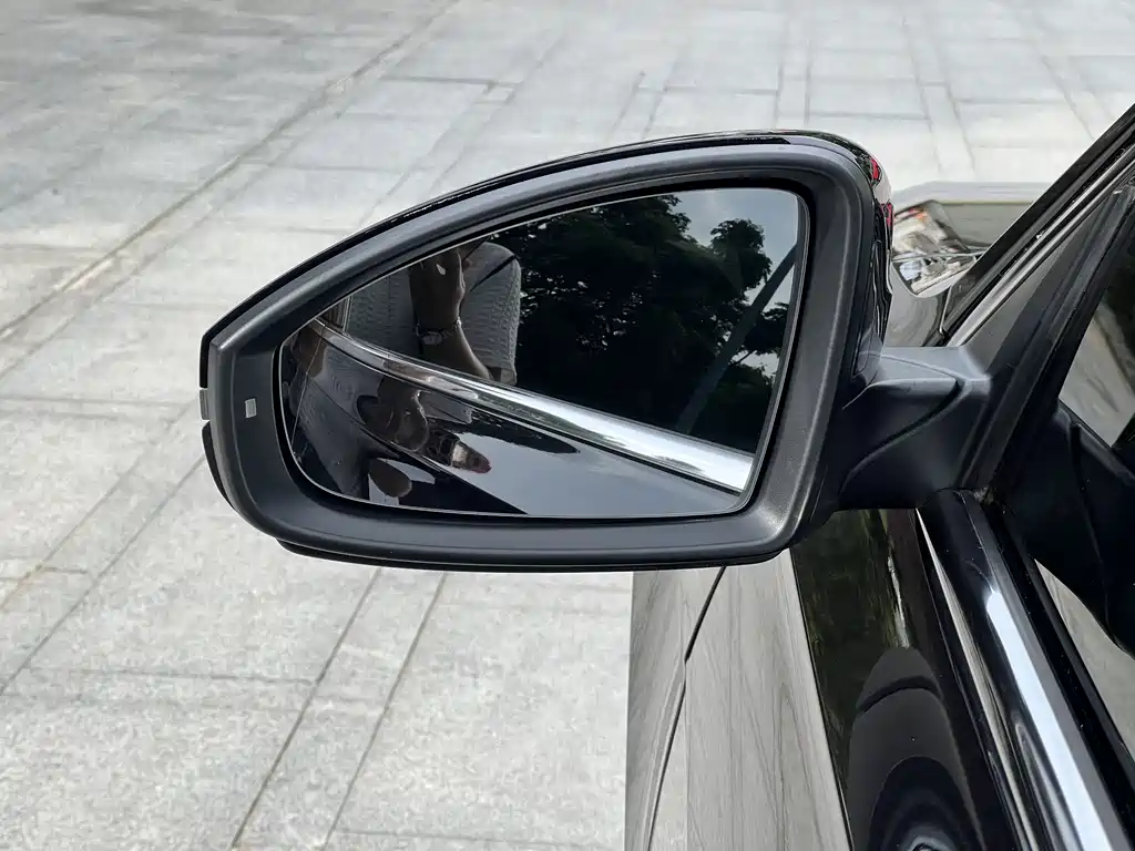 Volkswagen Passat 2022 330TSI Elite