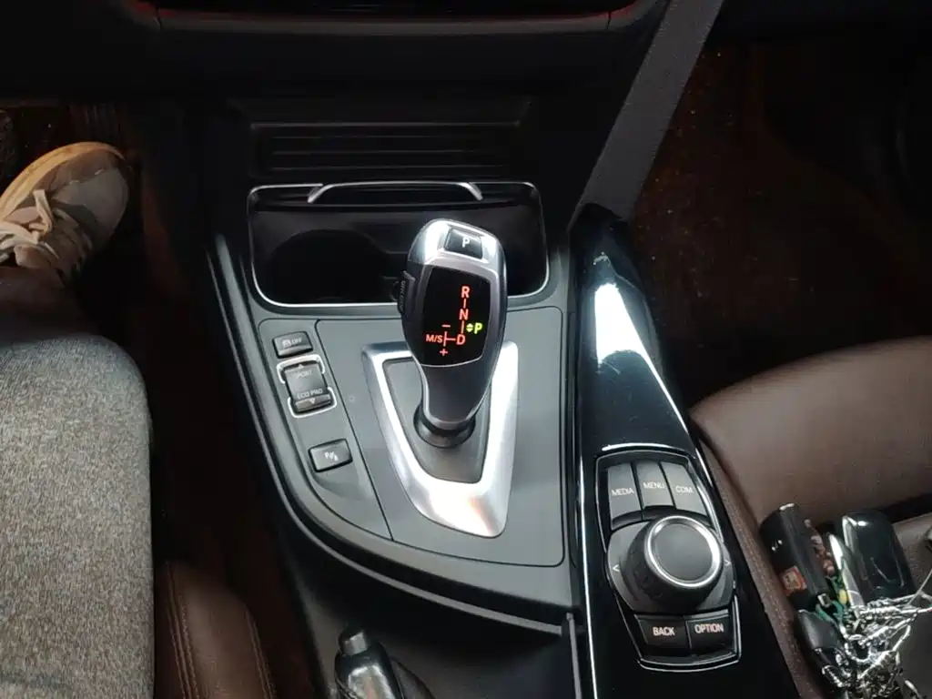 BMW 3 Series — миниатюра 14