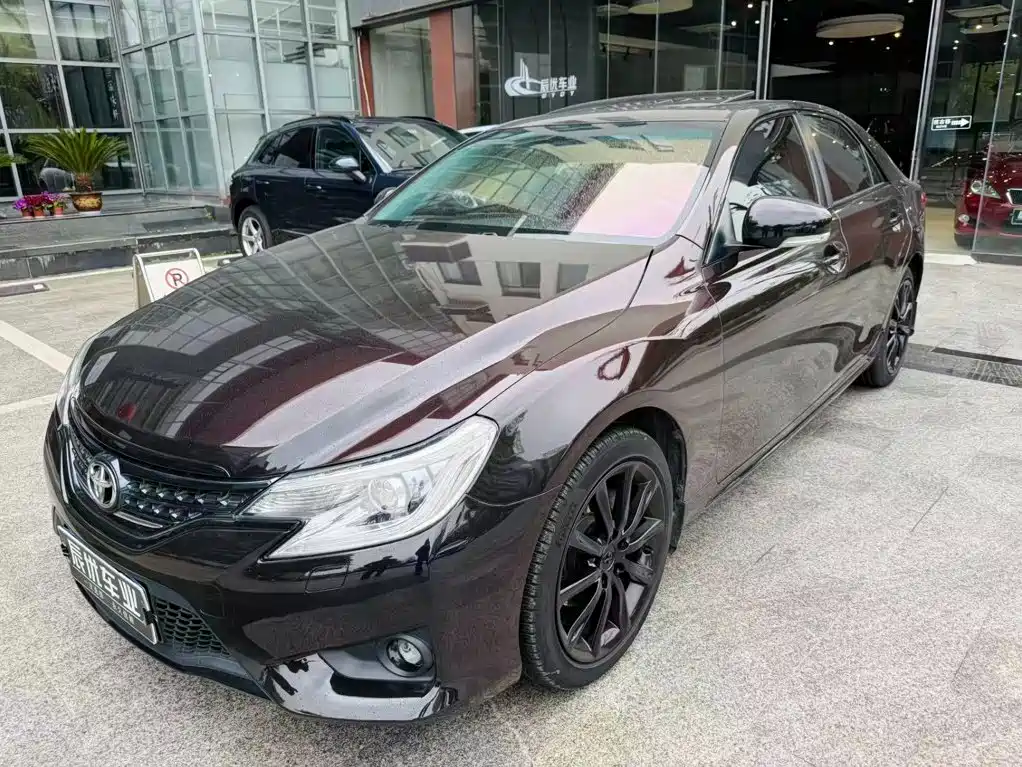 Toyota Reiz