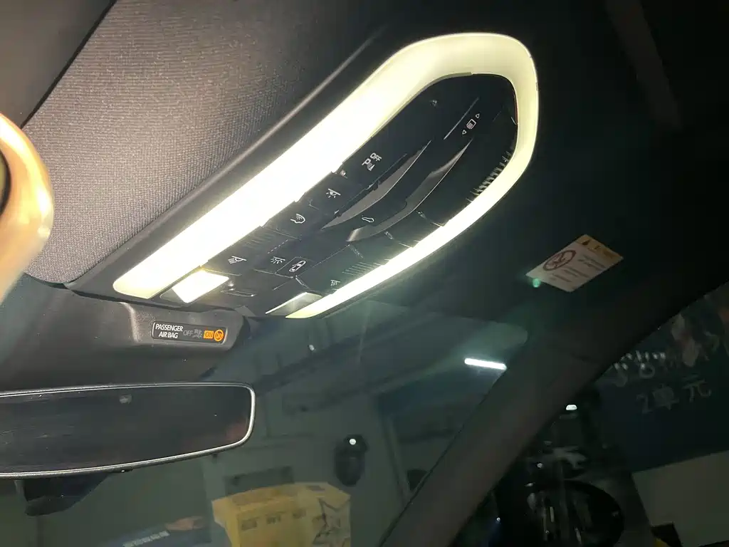 Porsche Macan — миниатюра 16