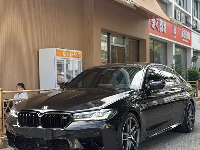 BMW M5