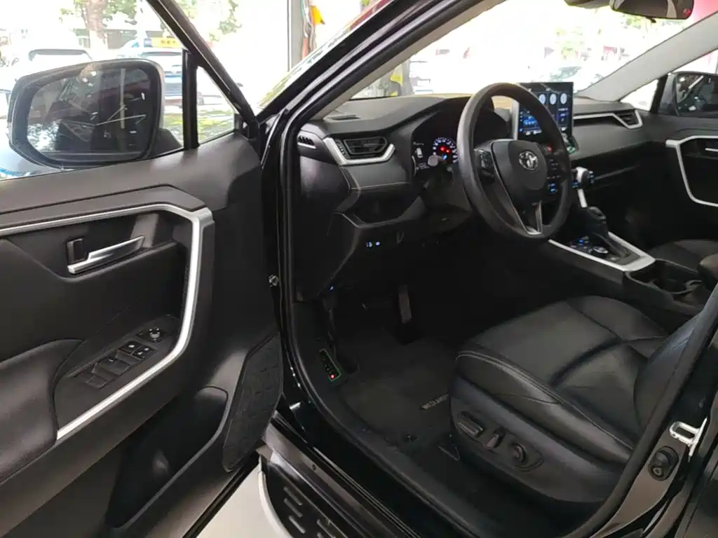 Toyota Wildlander — миниатюра 16