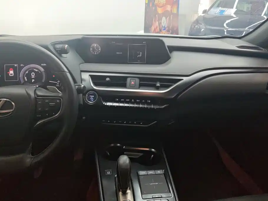 Lexus UX New Energy — миниатюра 13