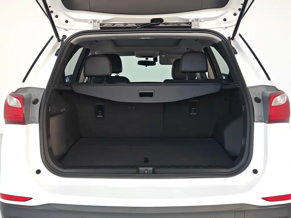 Chevrolet Equinox — миниатюра 20
