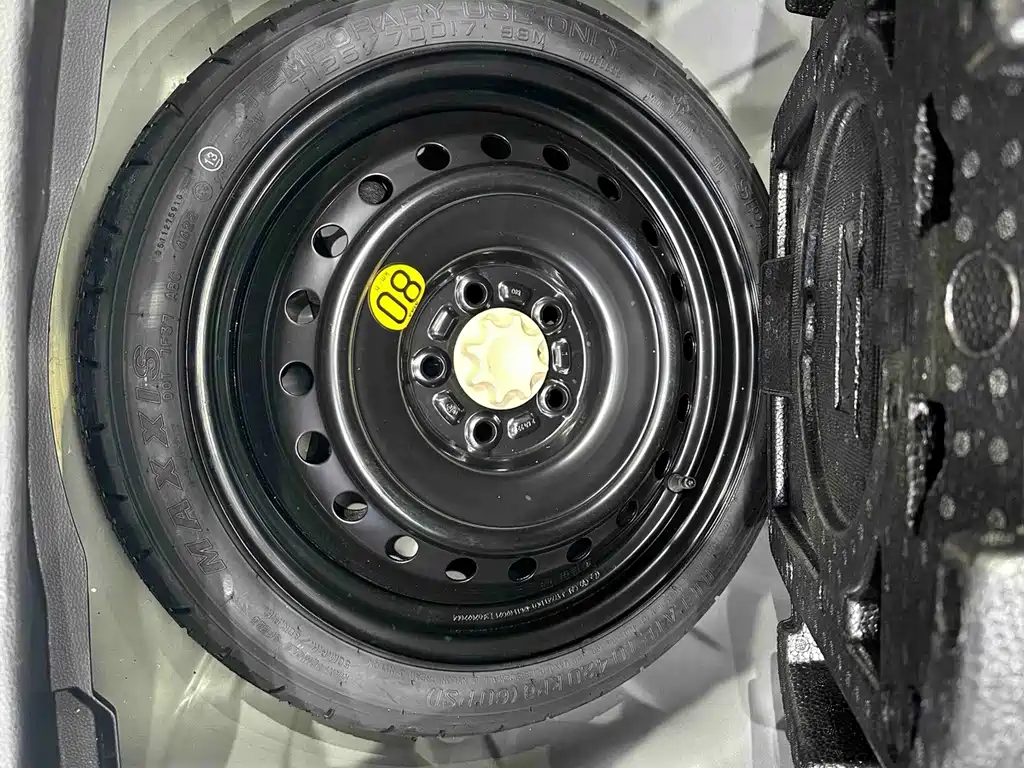 Toyota Corolla — миниатюра 19