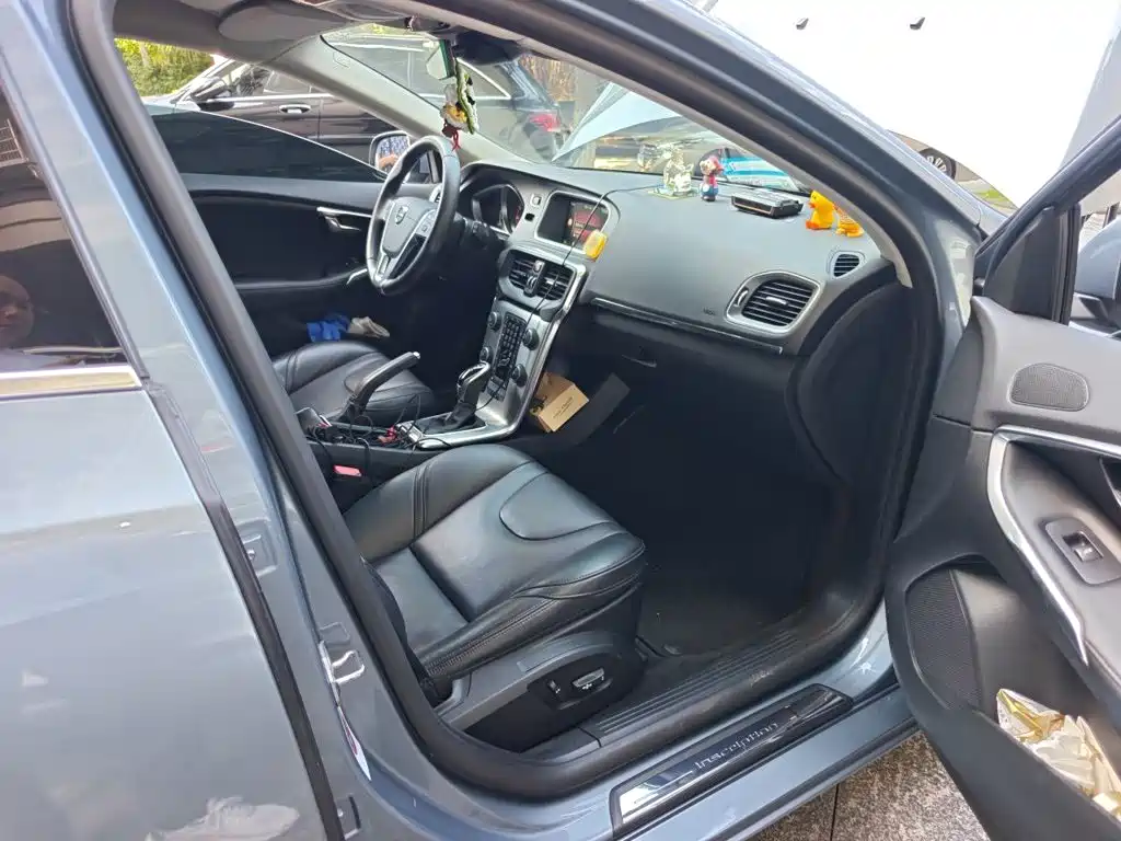 Volvo V40 — миниатюра 19