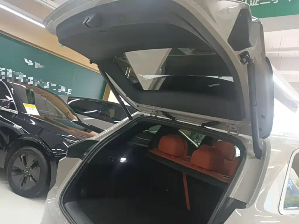 Li Auto Li L6 — миниатюра 19