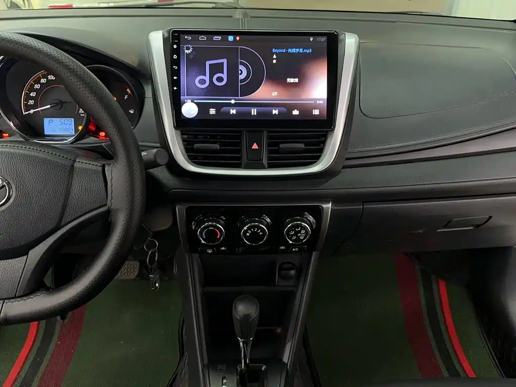 Toyota Yaris L — миниатюра 9
