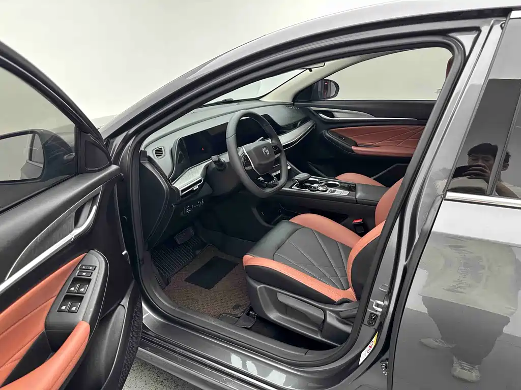 Changan Eado — миниатюра 9