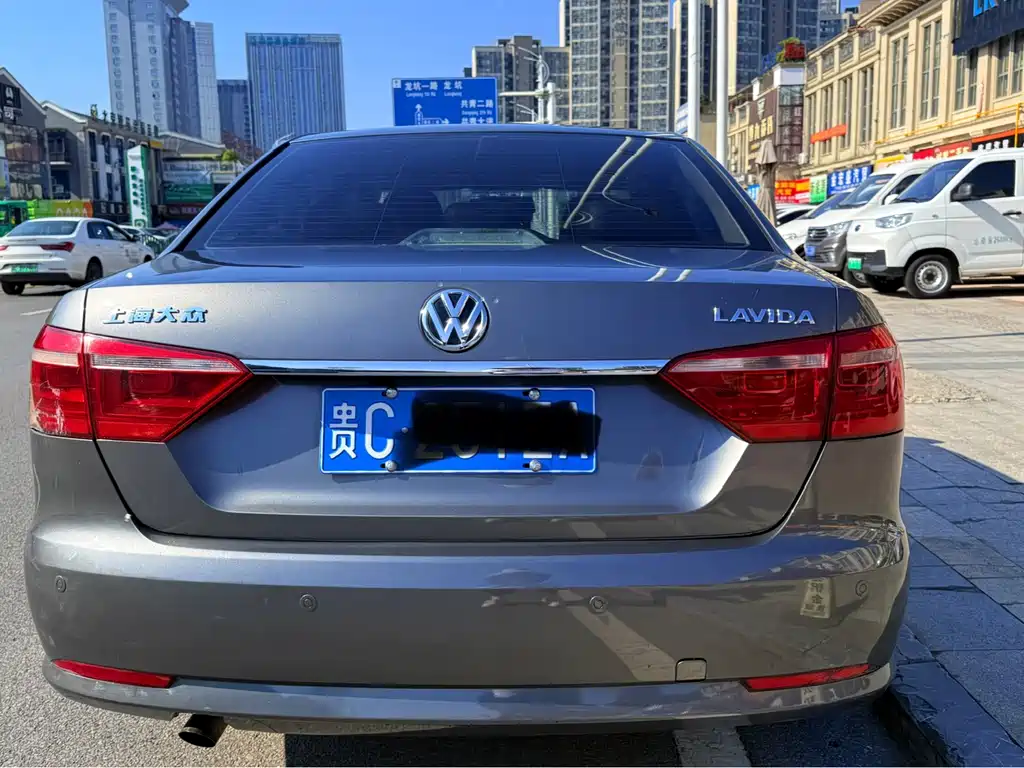 Volkswagen Lavida — миниатюра 5