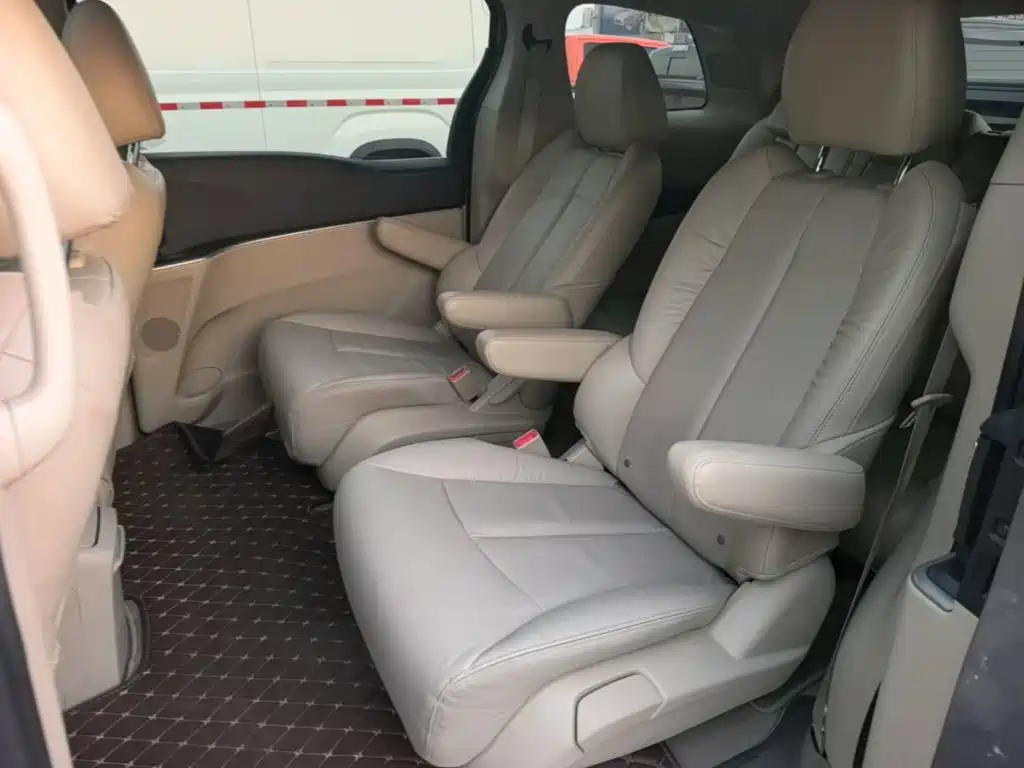 Buick GL8 — миниатюра 17