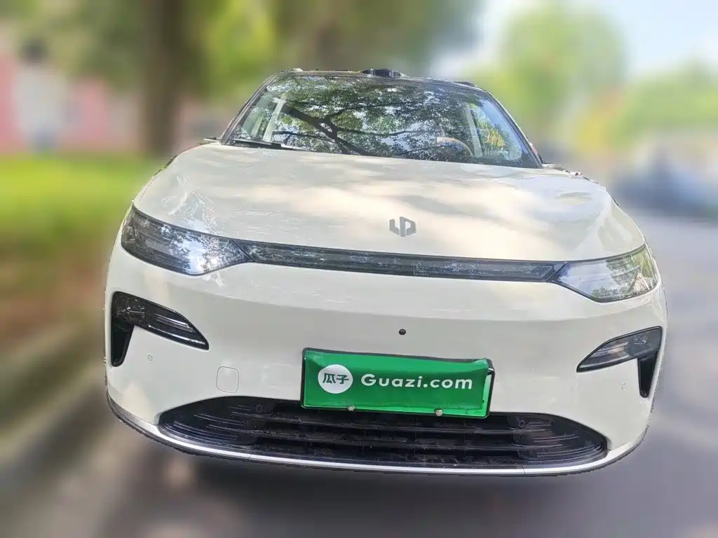 Leapmotor Leapmotor C11 — миниатюра 2