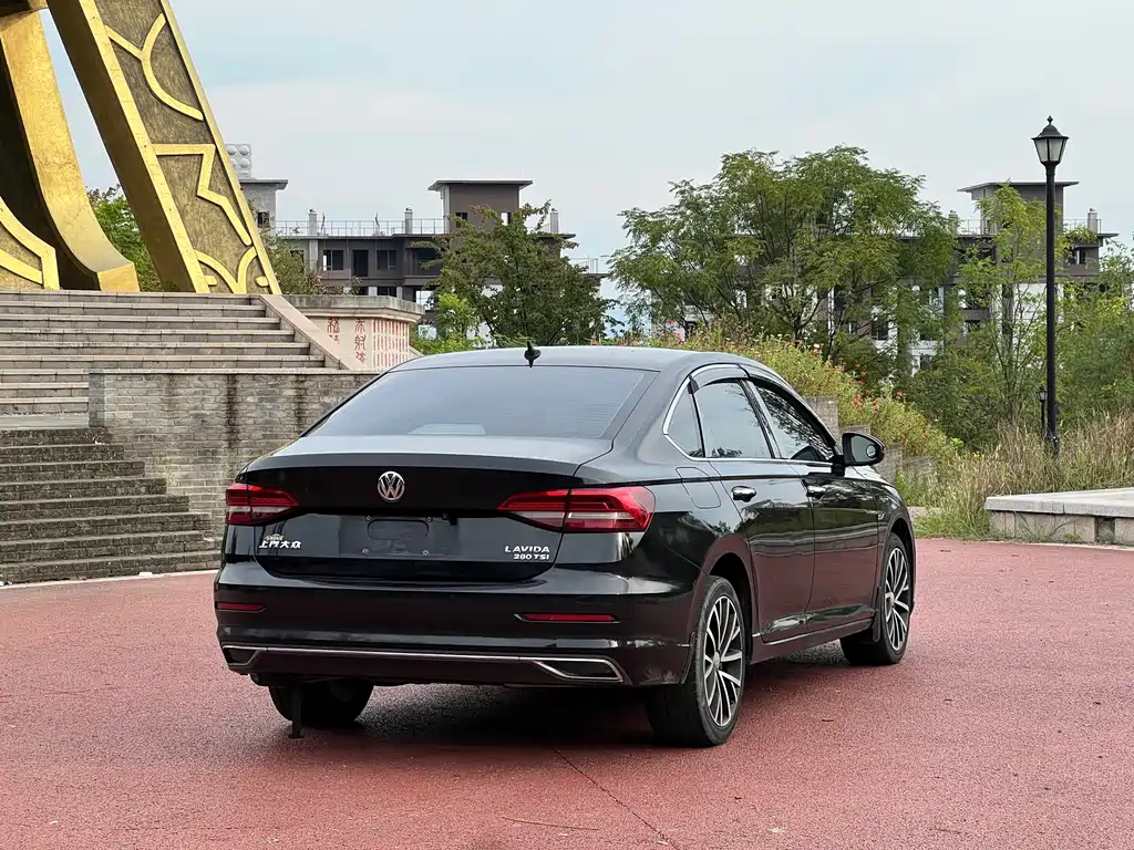 Volkswagen Lavida — миниатюра 6