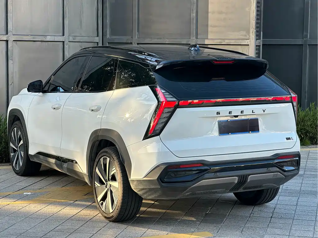 Geely Boyue L — миниатюра 11