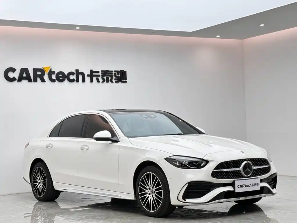Mercedes-Benz C-Class — миниатюра 6