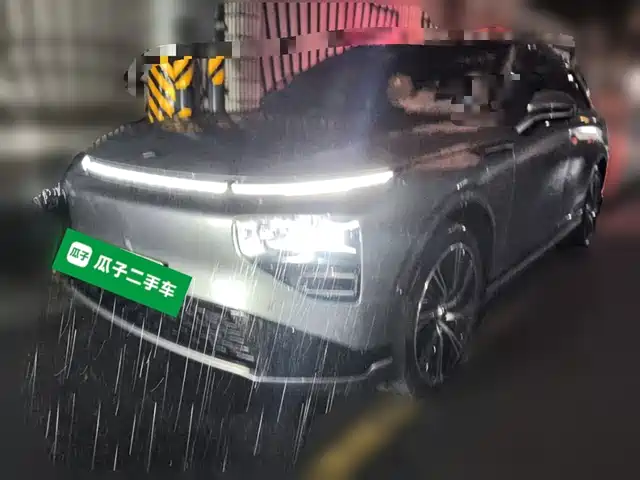 XPeng G9
