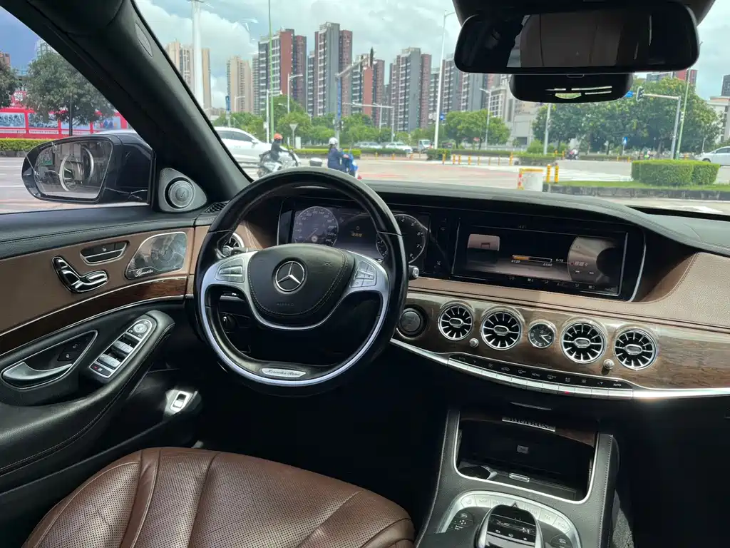 Mercedes-Benz S-Class — миниатюра 10